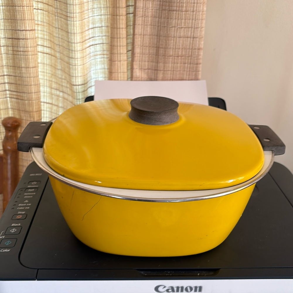 Catherine Holm covered casserole.
